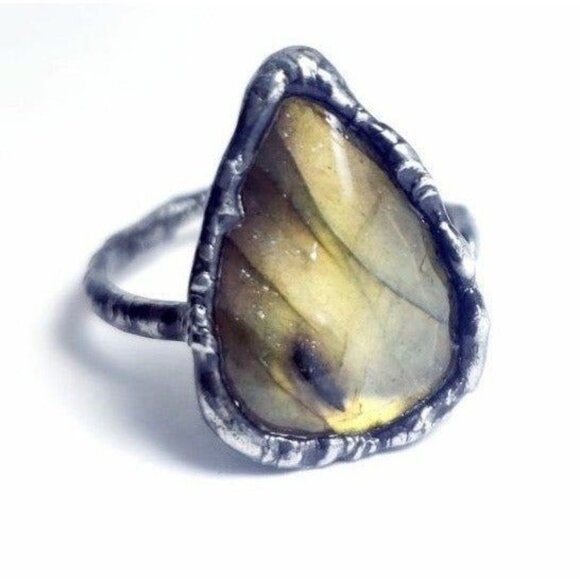 Labradorite Crystal Ring - Picture 9 of 12
